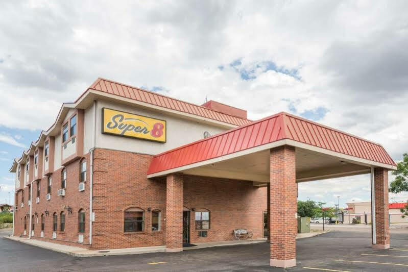 Super 8 By Wyndham Colorado Springs/Afa Area Hotel Exterior photo